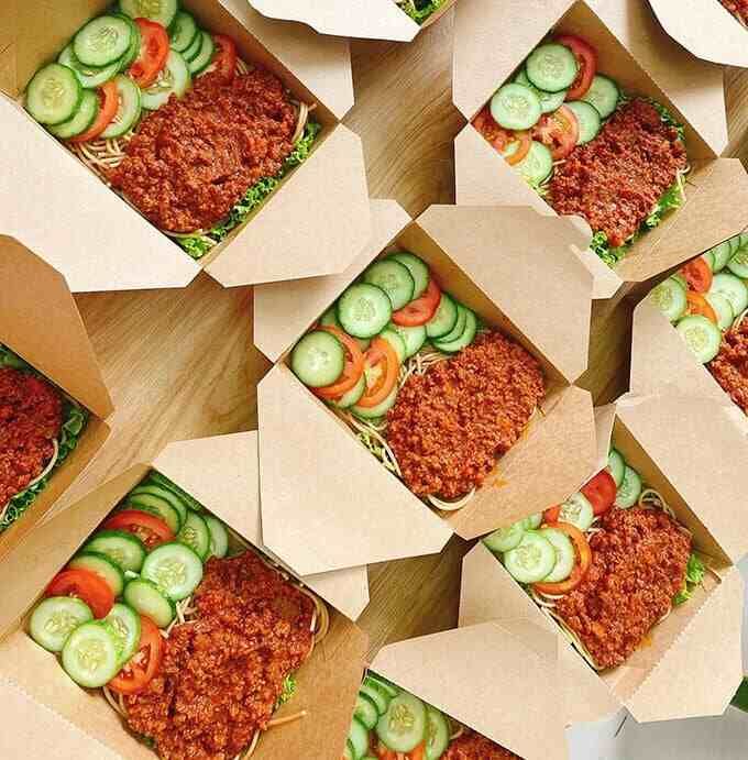 hộp giấy đựng thức ăn khóa chéo